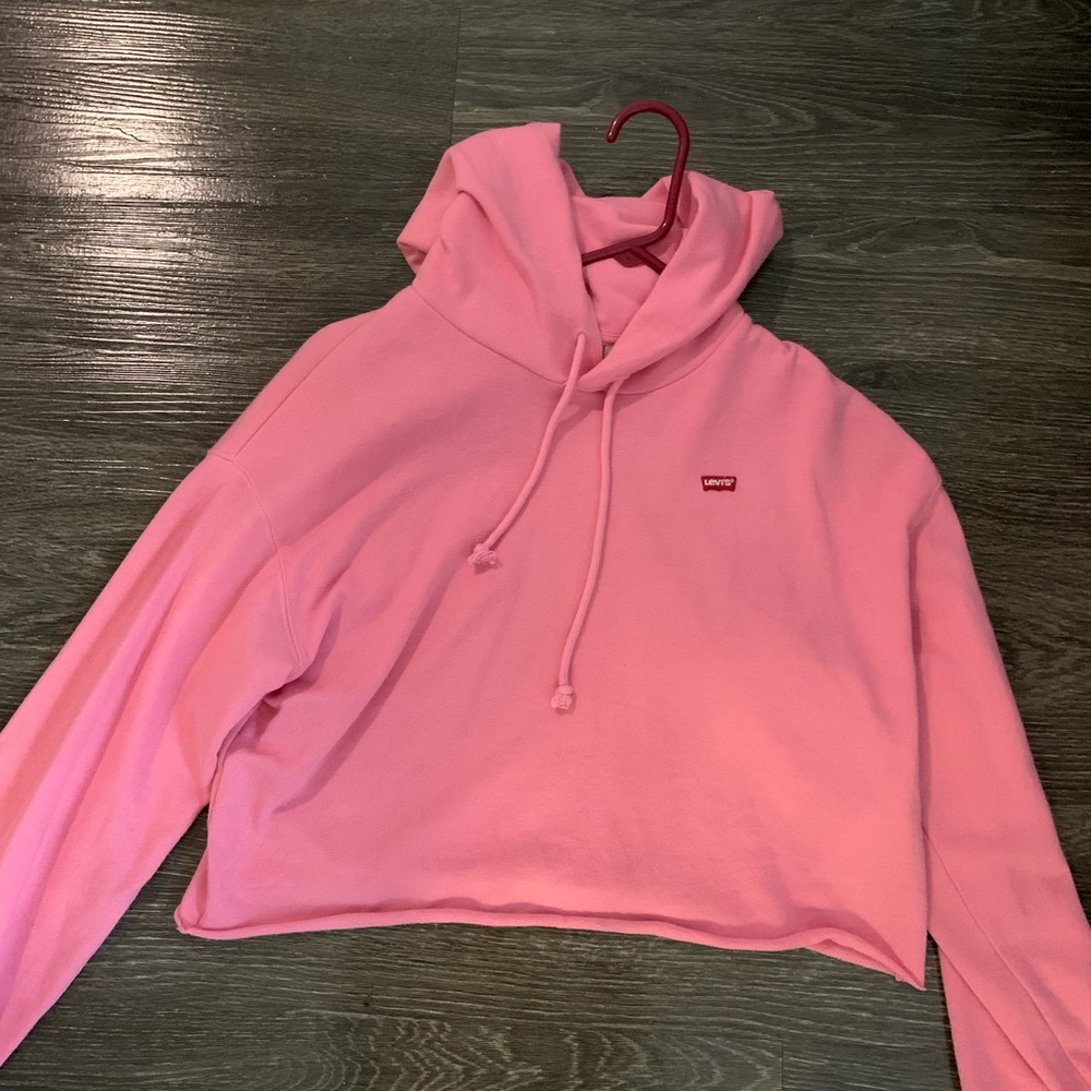 Pink Levi’s cropped hoodie